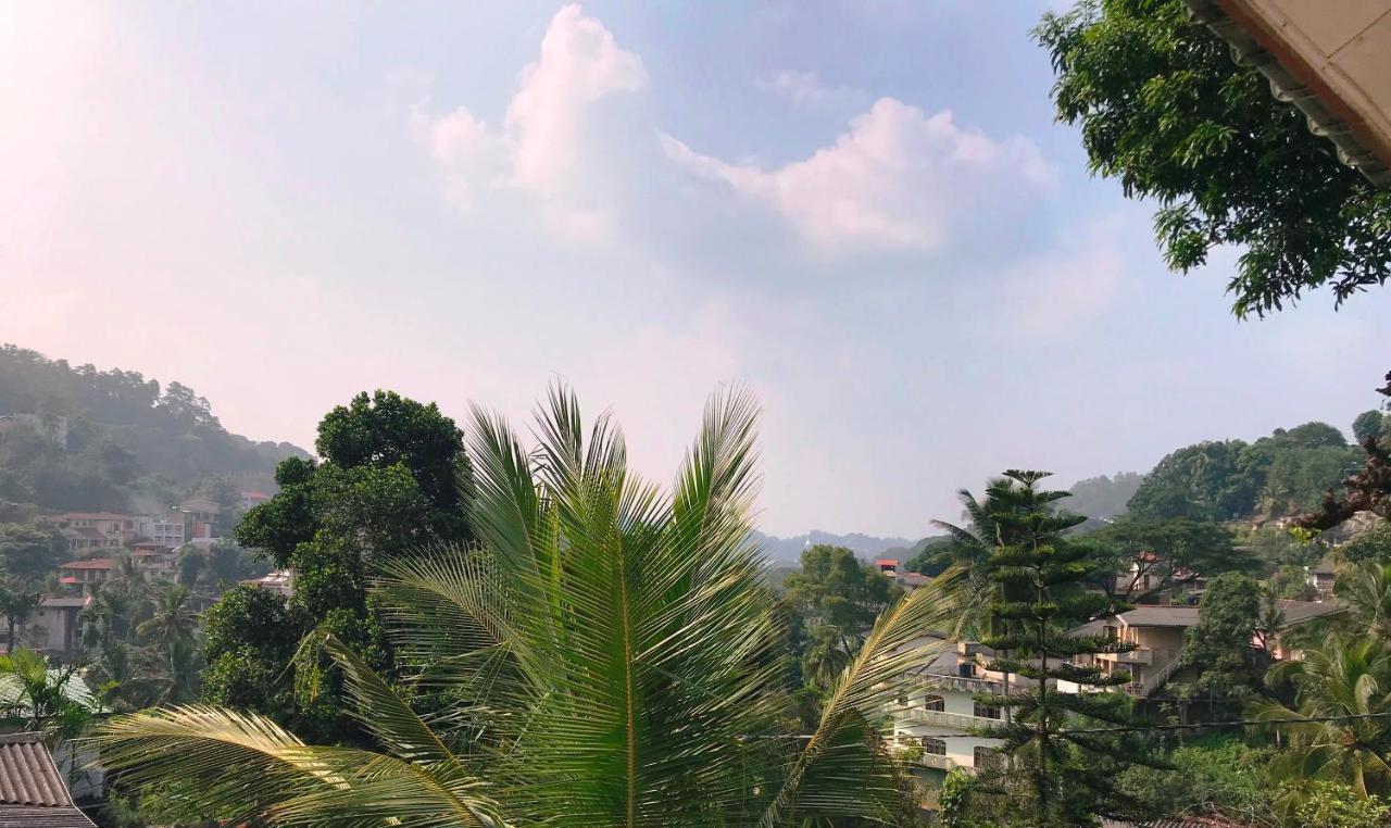 Cloud Inn Kandy Homestay ภายนอก รูปภาพ